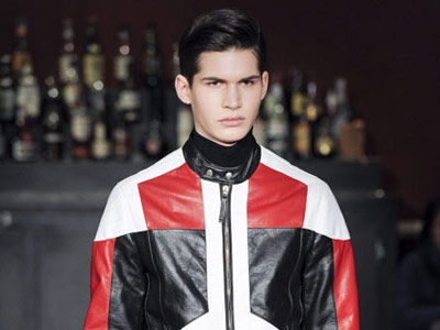 سترة من الجلد ولكن... ملوّنة!