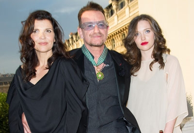 تكريم Bono في فرنسا