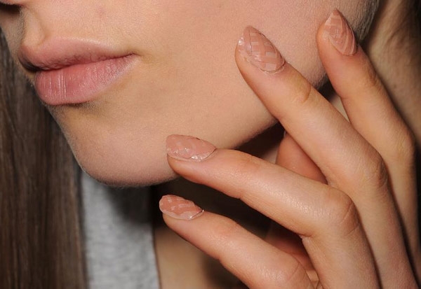 أظافرك، امرحي بها وجرّبي الرسوم الجديدة