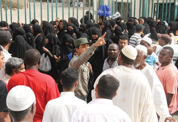 المقيمات في السعودية... غموض يحيط بمستقبلهن الوظيفي