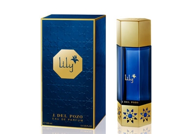 عطور باللون الأزرق