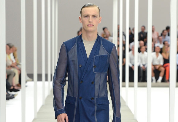 صيفُ <strong>2013</strong> أزرق