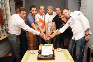 ألبوم وستة نجوم