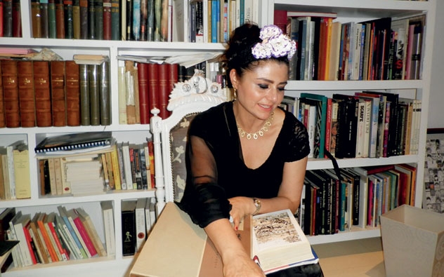 رشا الأمير: مكتبتي في قلبي وأنا في قلب مكتبتي... 