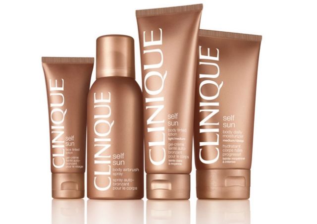 المسمر الذاتي على بشرة نظيفة