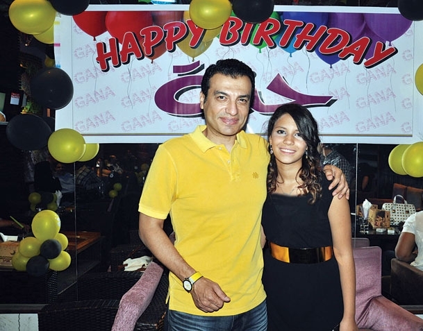 إيهاب توفيق وجنة