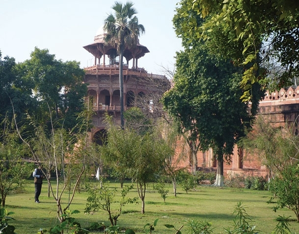 أغرا الهند والإمبراطور الزوج العاشق 