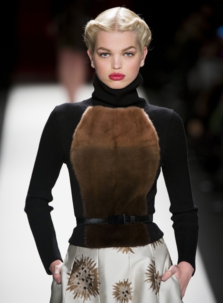 Orlando Pita في عرض كارولينا هيريرا