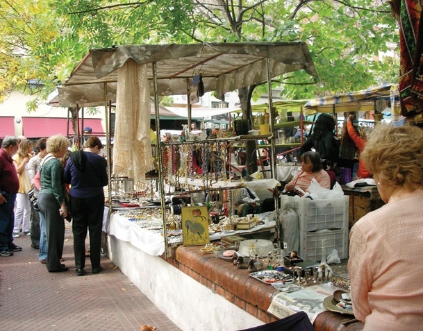 معرض سان تيلمو للأنتيك في بوينس آيريس في الأرجنتين