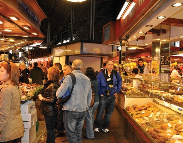 لاس رامبلاس و ميركا بوكيريا Mercat Boqueria في برشلونة إسبانبا