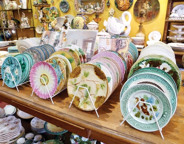 سوق البرغوت- كلينيانكور Clignancourt، سان – أوان في باريس