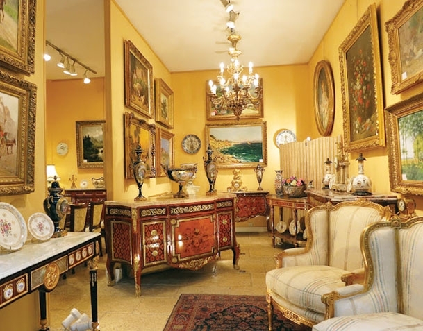 سوق البرغوت- كلينيانكور Clignancourt، سان – أوان في باريس