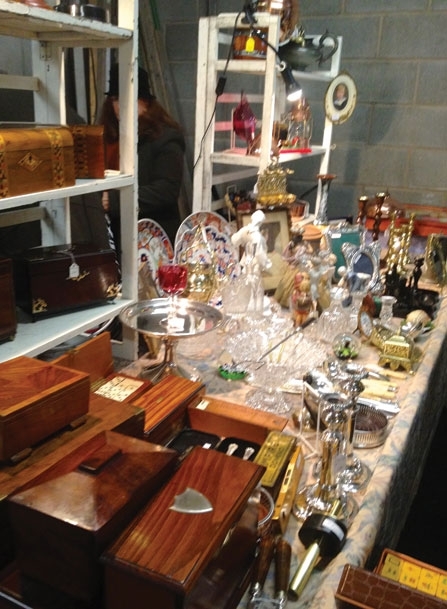 في لندن سوق بيرموندساي Bermondsey وسوق ذا سيلفر فولتس The Silver Vaults 