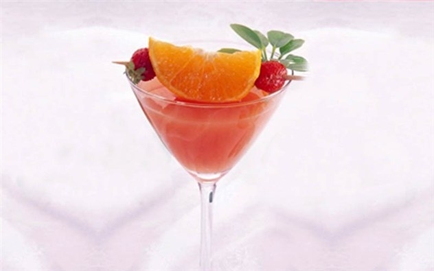 عصير الليمون الهندي والتوت الأحمر