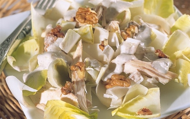 سلطة الحبش والأنديف البلجيكي