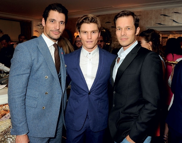 ديفيد غاندي واوليفيه شازير وبول سكالفر