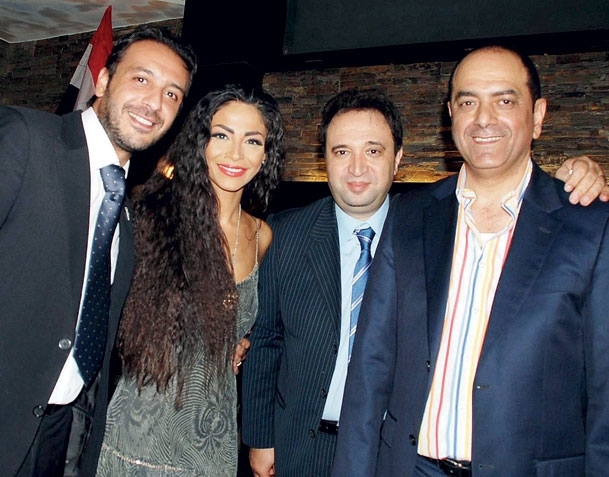 أسامة الشاهد وفادي يزبك ودوللي شاهين وزوجها باخوس