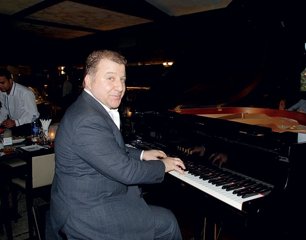 الموسيقار خالد البكري