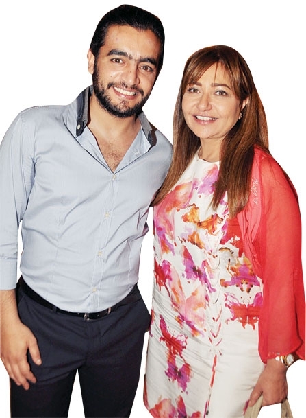 ليلى علوي تهنئ هاني سلامة