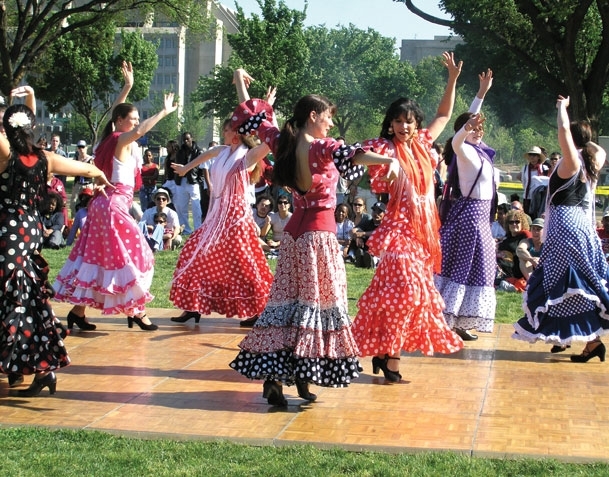 جيرز وإشبيلية في أسبانيا ومتعة التبختر على جواد وسط عالم الأندلس 