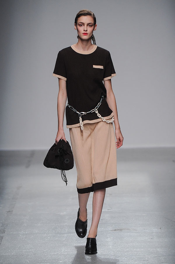 عرض Veronique Leroy لربيع وصيف 2015