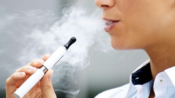 احذروا السجائر الالكترونية، هي أخطر 15 مرة من العادية!!! إليكم التفاصيل