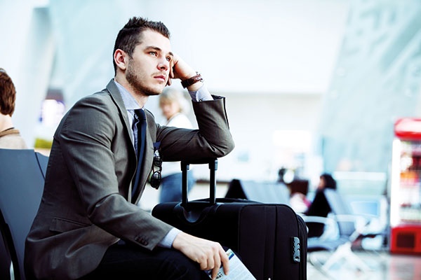 اقتراح أيّده علماء الدين: امنعي زوجك من السفر من دون إذنك