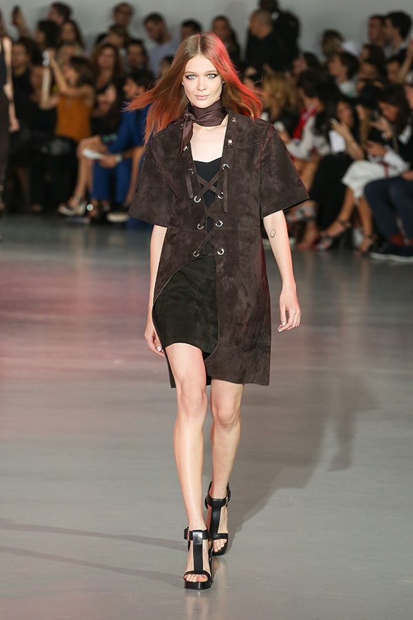 عرض Costume National لربيع وصيف 2015