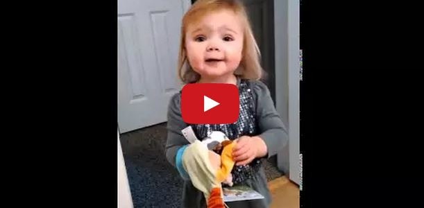 فيديو رائع- أتحداكم أن تفهموا ماذا تقول هذه الفتاة!!