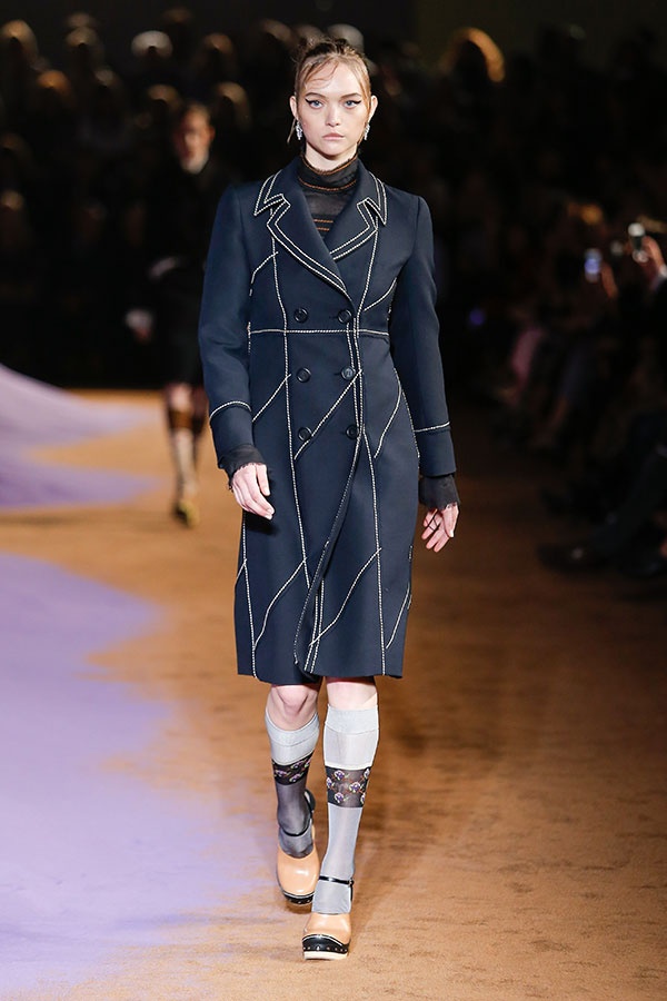 عرض Prada لربيع وصيف 2015