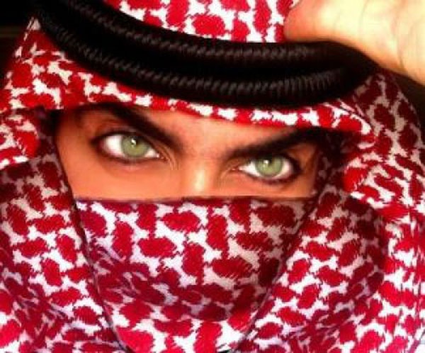 الوليد أجمل ثاني وجه عربي... بالصدفة!! ما هي جنسيته؟