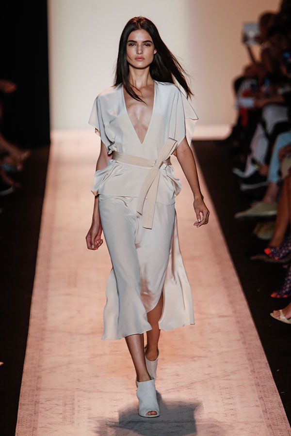 عرض BCBG by Max Azria لربيع وصيف 2015