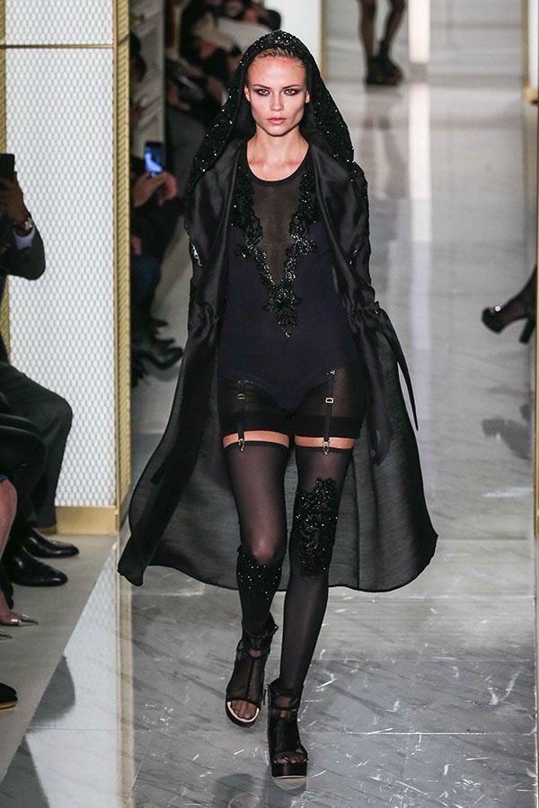 عرض La Perla للأزياء الراقية لربيع وصيف 2015