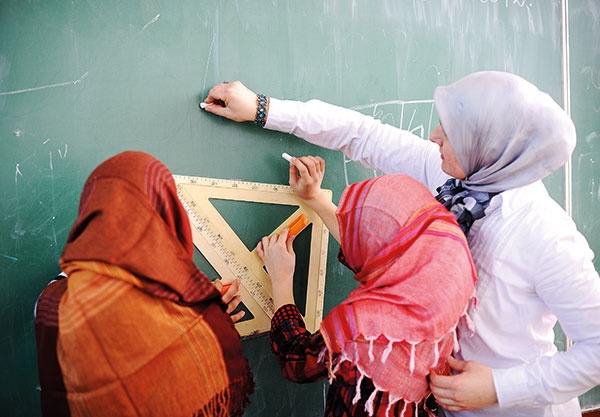 حوادث السير تحصد أعمار المعلّمات في المدارس السعودية النائيةهل يكفي قرار «تقليص أيام الدوام»؟