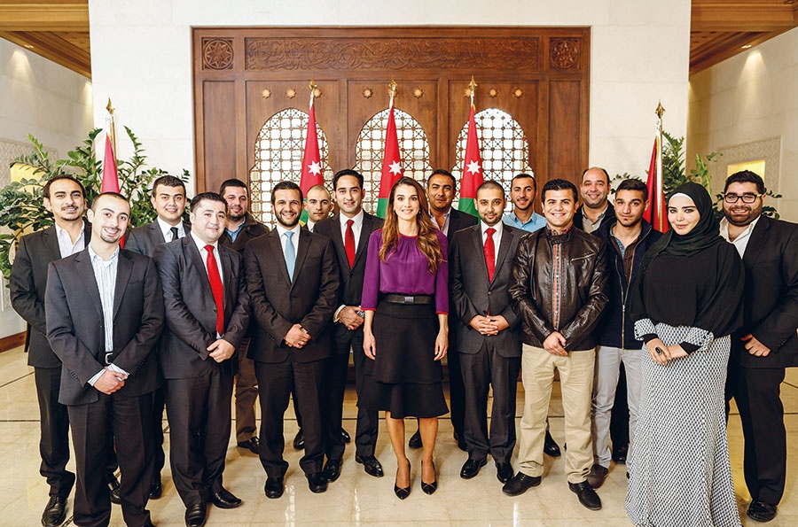 الملكة رانيا تلتقي مجموعة من المتطوعين الذين عملوا خلال العاصفة الثلجية