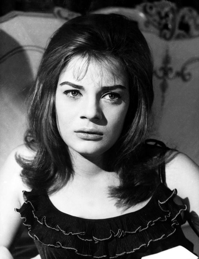 نادية لطفي... «نكتفي بهذا القدر لغادة عادل وزوجها»