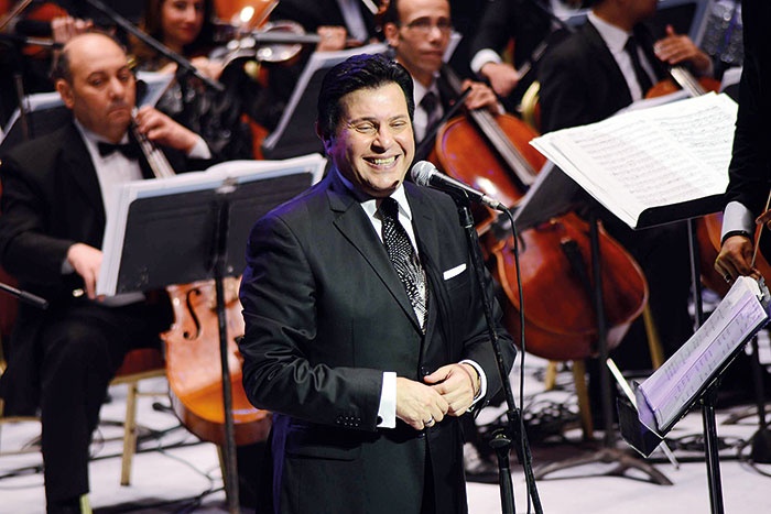 هاني شاكر: غنّيت للرئيس مبارك لأنه اطمأن على ابنتي الراحلة دينا...