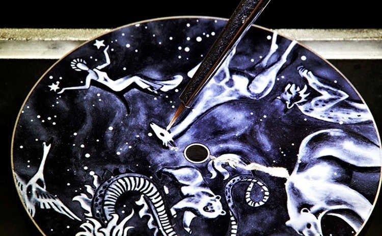 بالفيديو- إن كنت من عشاق الساعات، شاهدي هذا الفيديو الرائع