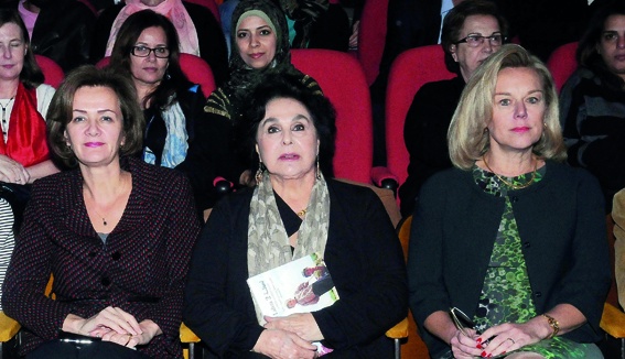 لحظة2 للأطفال النازحين  من سوريا