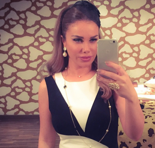 صور لنيكول سابا مع رجلين تثير التساؤلات!!