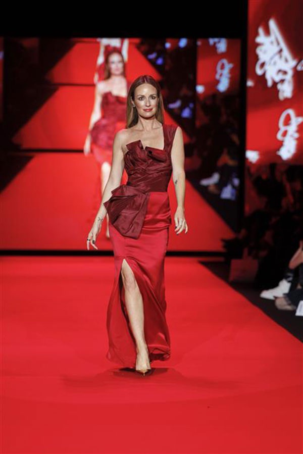 Catt Sadler in Oscar de la Renta Catt Sadler in Oscar de la Renta