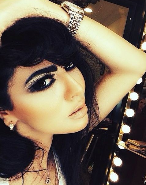 مريم حسين تتباهى بالفالنتاين بصورة مسروقة من النت!