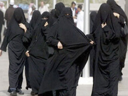 حقيقة تعارك طالبات في جامعة طبيّة ؟!