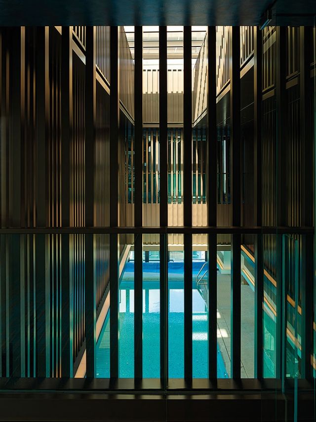 مسبح خاص بالشقة تكتمل معه مواصفات الرفاهية