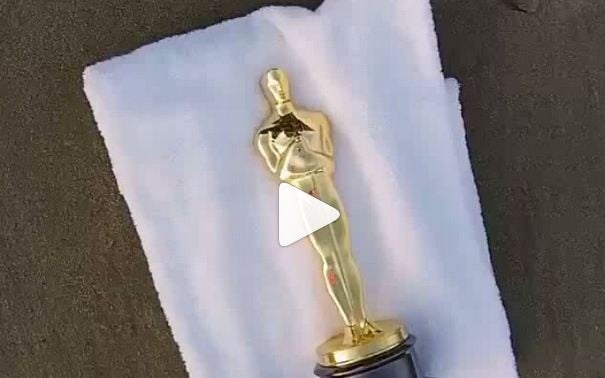 بالفيديو والصور- كواليس تجهيزات حفل الأوسكار 2015، بدءًا من السجادة الحمراء وصولاً إلى الشوكولا!