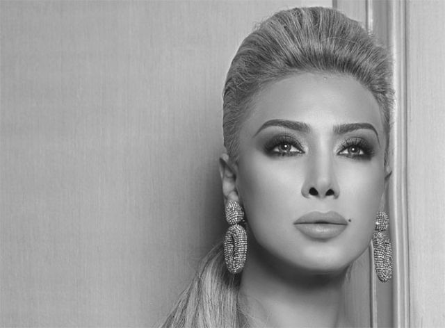 بالفيديو - بعد شيشة هيفاء وهبي، نوال الزغبي تدخن السيجار