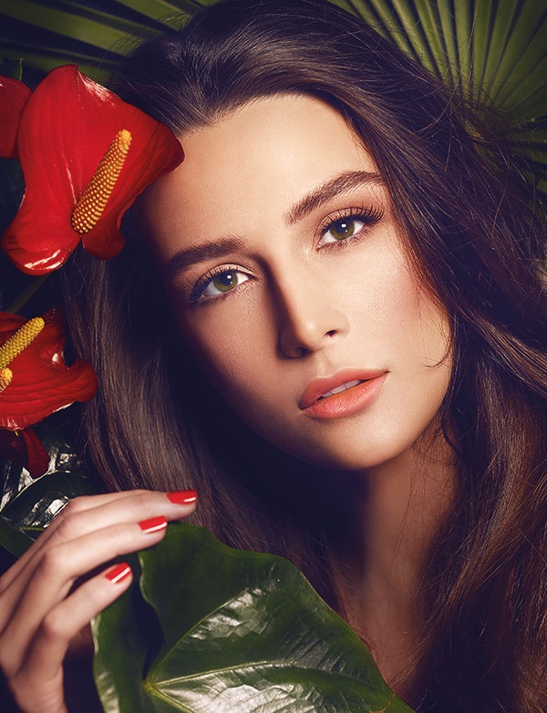 ظلال عيون بألوان ترابية، بني وبرونزي وذهبي...