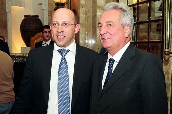 السفير الايطالي و النائب الان عون 