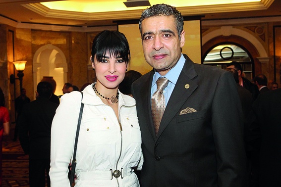 السفير حسين رضا و عقيلته رولا 