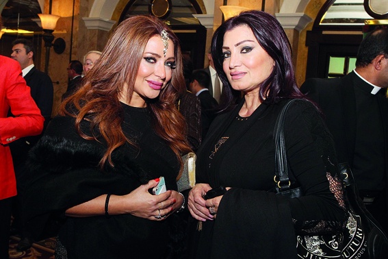 ايمان و زينة جانبيه 